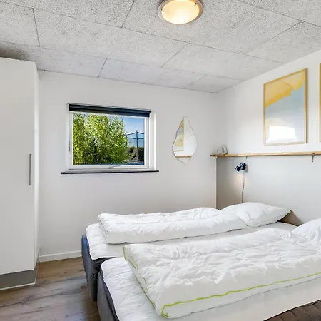Four-bedroom With A Hot Tub 01 Hébergement de vacances Haderslev