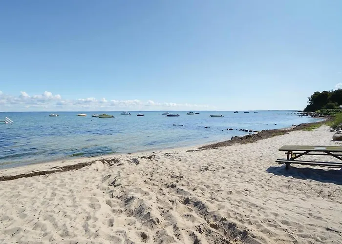 Four-bedroom With A Hot Tub 01