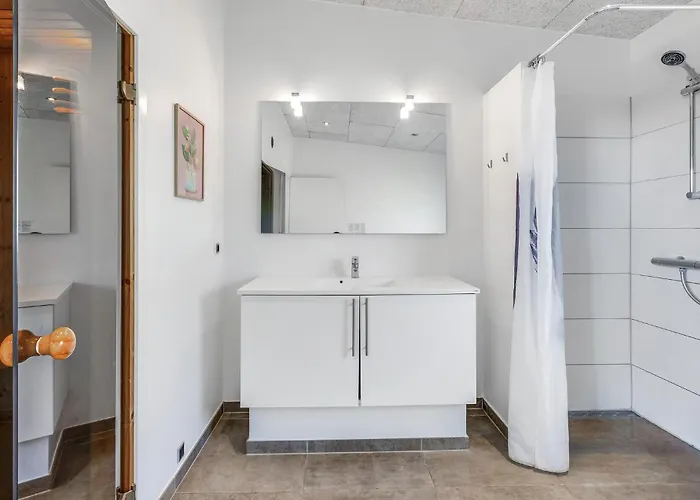 Four-bedroom With A Hot Tub 01 Nyaraló Haderslev