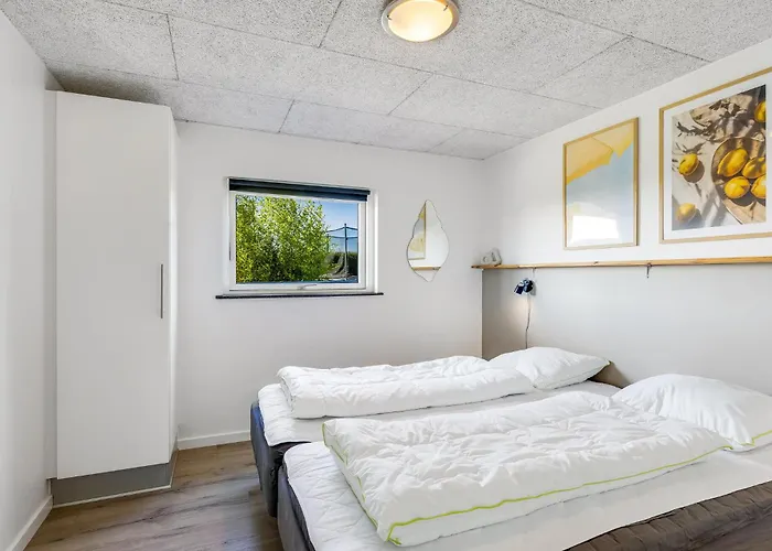 Four-bedroom With A Hot Tub 01 Nyaraló Haderslev