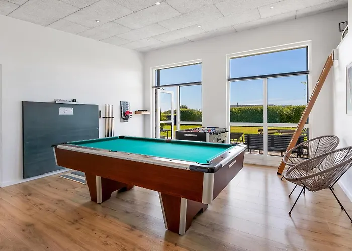 Four-bedroom With A Hot Tub 01 Haderslev